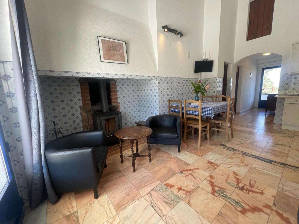 Inviting Holiday Home In Montemor O Novo With Pool Экстерьер фото